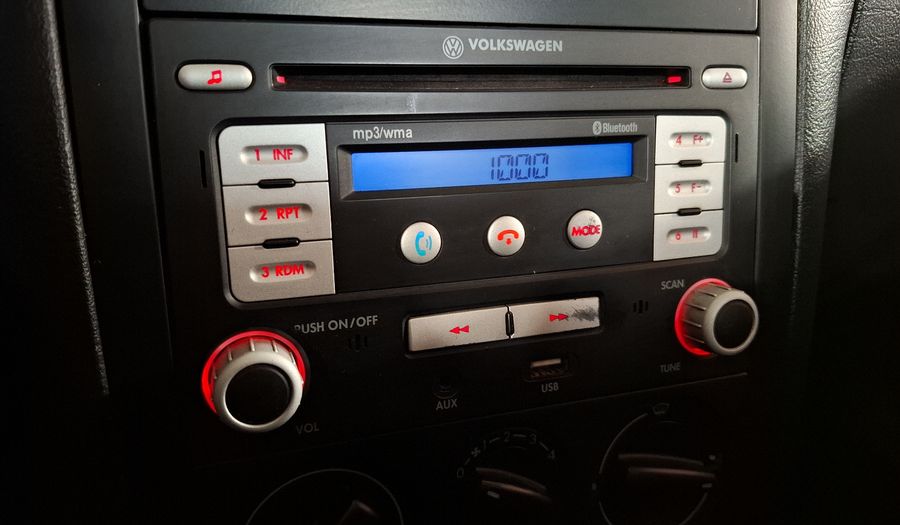 Volkswagen Jetta 1.9 TDI MT Sedan 2010