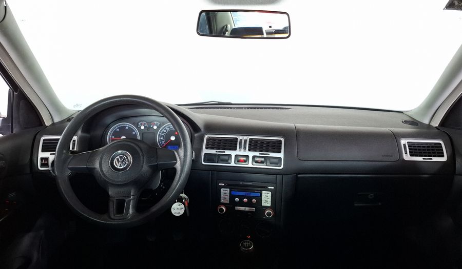 Volkswagen Jetta 1.9 TDI MT Sedan 2010