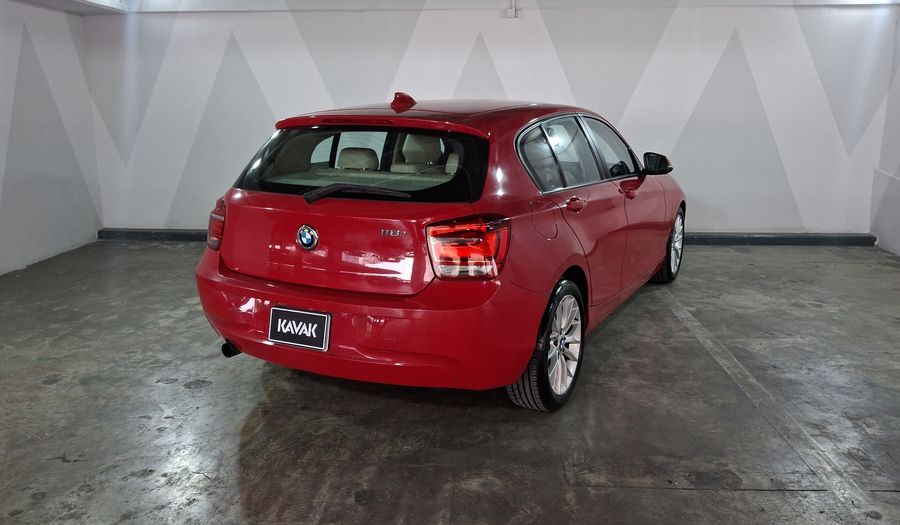 Bmw Serie 1 1.6 118IA Hatchback 2013