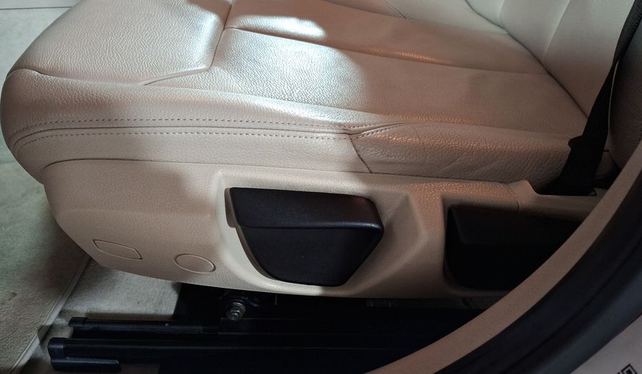 Bmw Serie 1 1.6 118IA Hatchback 2013