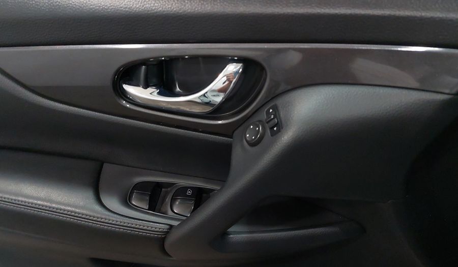 Nissan X-trail 2.5 ADVANCE 3 ROW CVT Suv 2021
