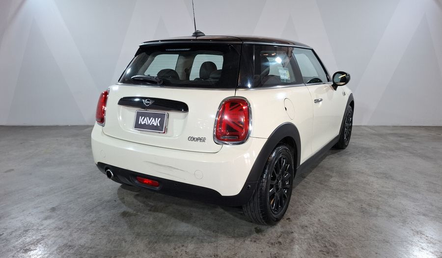 Mini Cooper 1.5 COOPER CHILI Hatchback 2021