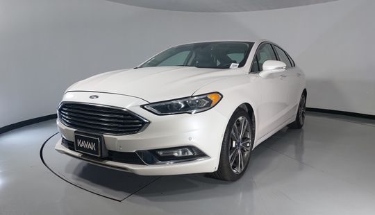 Ford • Fusion