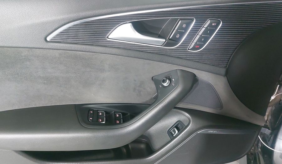 Audi S6 4.0 TFSI S TRONIC QUATTRO Sedan 2016