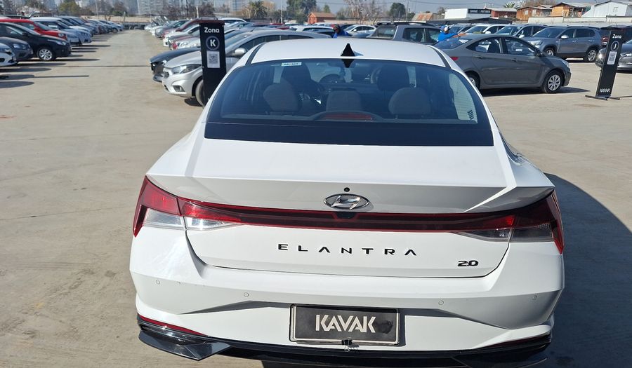 Hyundai Elantra 2.0 VALUE Sedan 2022