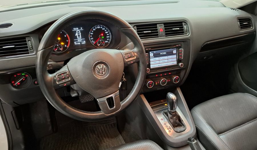 Volkswagen Vento 2.5 LUXURY TIPTRONIC MY15 Sedan 2014