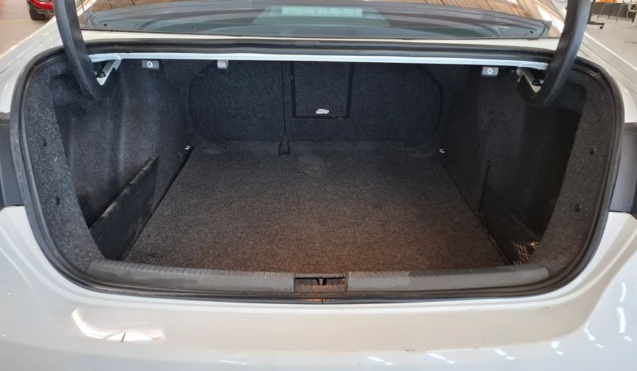 Volkswagen Vento 2.5 LUXURY TIPTRONIC MY15 Sedan 2014