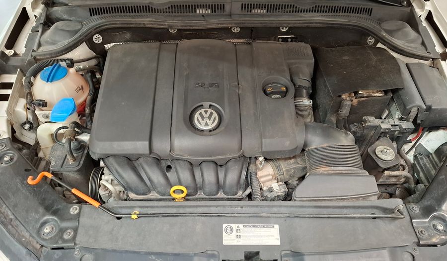 Volkswagen Vento 2.5 LUXURY TIPTRONIC MY15 Sedan 2014