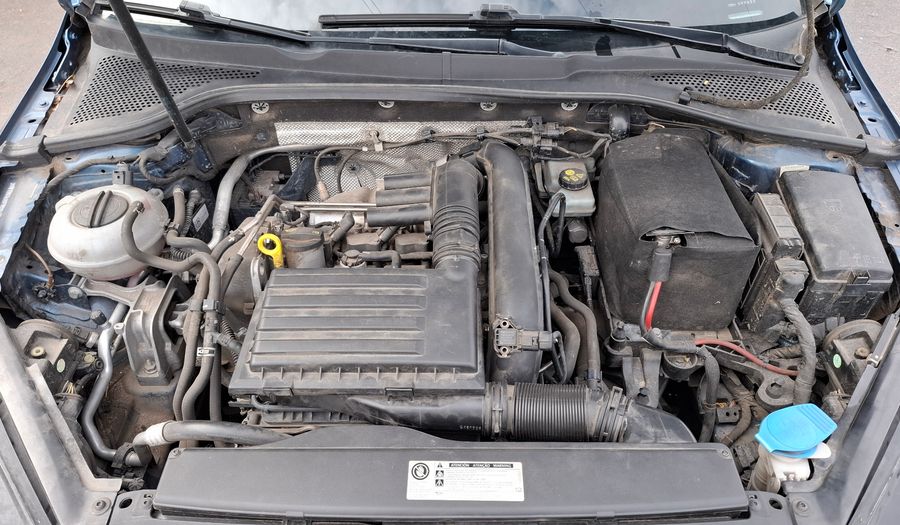 Volkswagen Golf 1.4 TSI COMFORTLINE DSG Hatchback 2015
