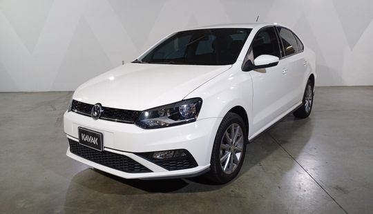 Volkswagen • Vento