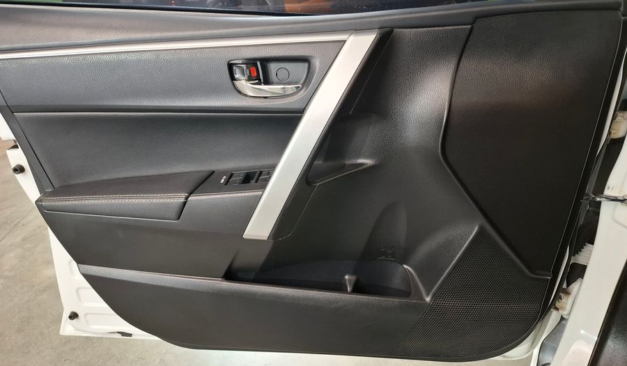 Toyota Corolla 1.8 SE-G CVT Sedan 2018