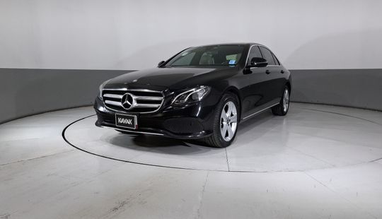 Mercedes Benz • Clase E