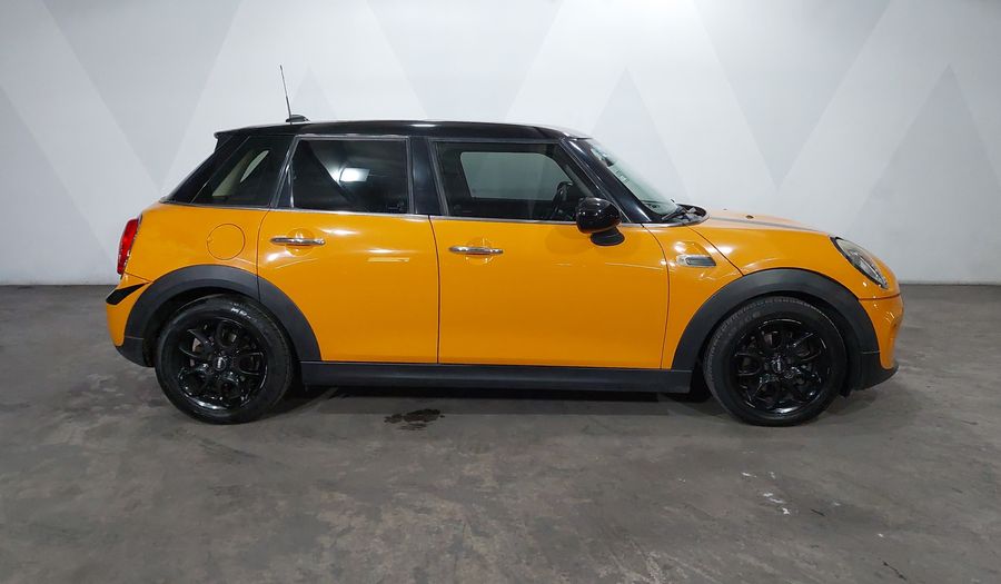 Mini Cooper 1.5 COOPER CHILI AT Hatchback 2016