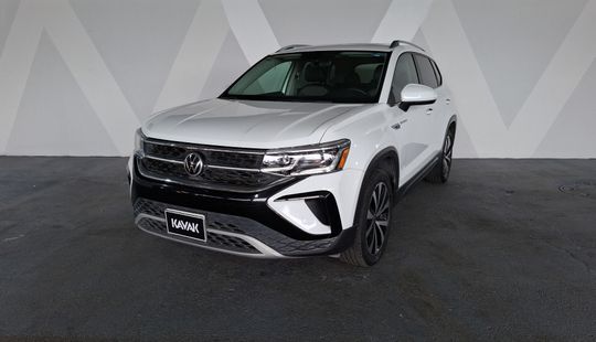 Volkswagen • Taos