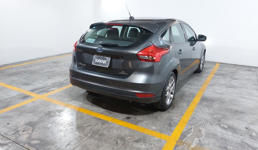 Ford Focus 2.0 SE LUXURY AT Hatchback 2016