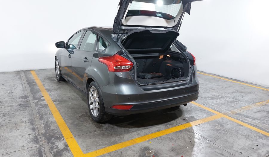 Ford Focus 2.0 SE LUXURY AT Hatchback 2016