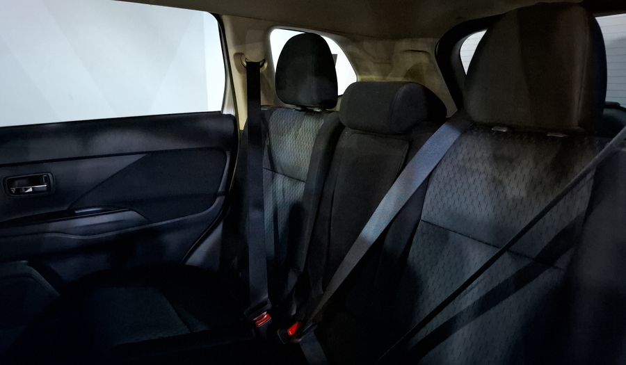 Mitsubishi Outlander 2.4 SE AT Suv 2014