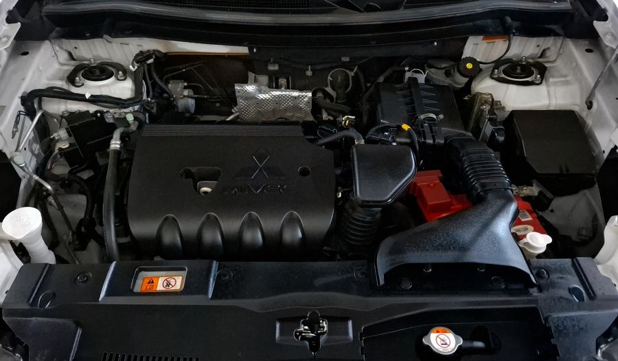 Mitsubishi Outlander 2.4 SE AT Suv 2014