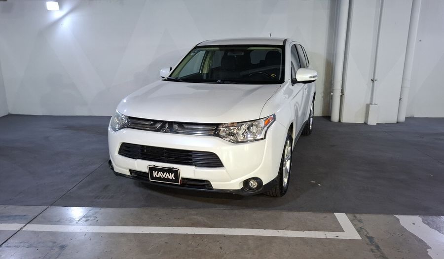 Mitsubishi Outlander 2.4 SE AT Suv 2014