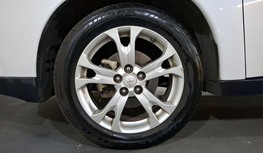 Mitsubishi Outlander 2.4 SE AT Suv 2014