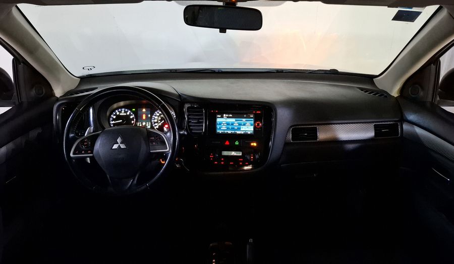 Mitsubishi Outlander 2.4 SE AT Suv 2014