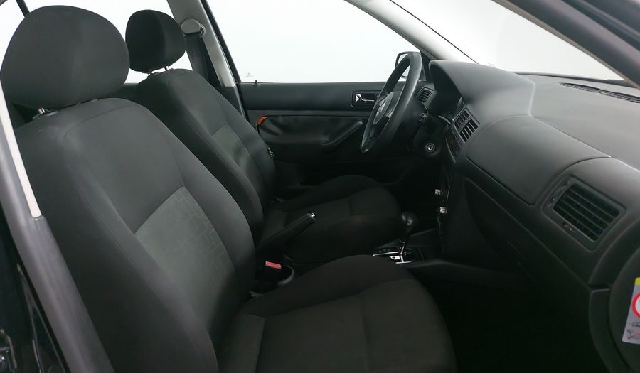 Volkswagen Jetta Clasico 2.0 CL TIPTRONIC Sedan 2015