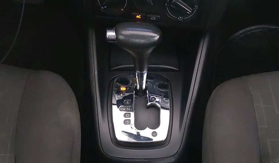 Volkswagen Jetta Clasico 2.0 CL TIPTRONIC Sedan 2015