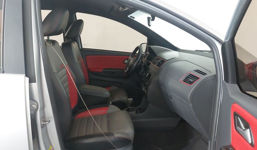 Volkswagen Fox MSI PEPPER Hatchback 2015