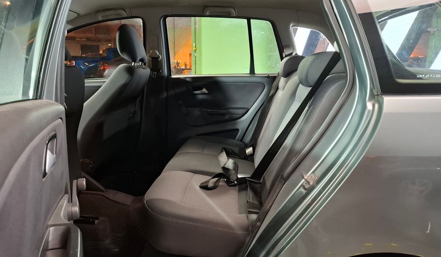 Volkswagen Suran 1.6 COMFORTLINE MT Minivan 2010