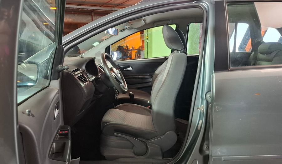 Volkswagen Suran 1.6 COMFORTLINE MT Minivan 2010
