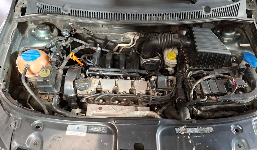 Volkswagen Suran 1.6 COMFORTLINE MT Minivan 2010