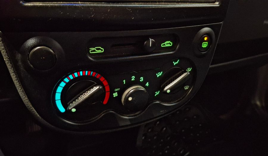 Chevrolet Spark 0.8 LS DH Hatchback 2015