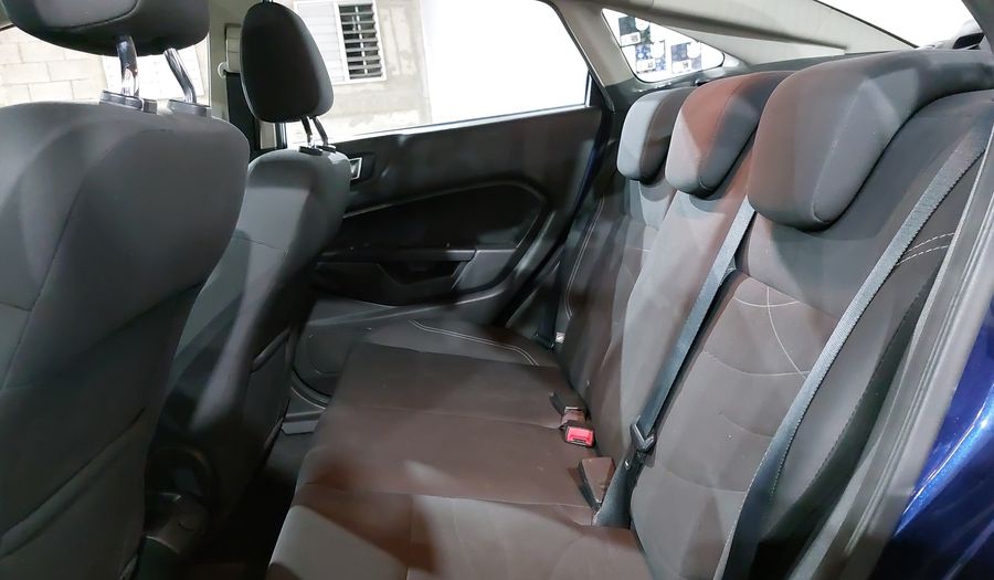 Ford Fiesta 1.6 SE MT Sedan 2016