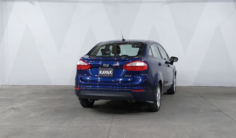 Ford Fiesta 1.6 SE MT Sedan 2016