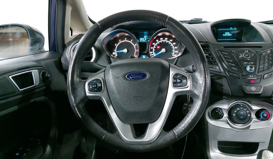 Ford Fiesta 1.6 SE MT Sedan 2016