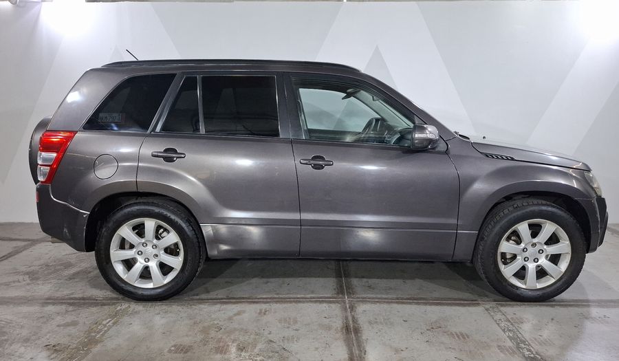 Suzuki Grand Vitara 2.4 L4 GLS TA Suv 2010