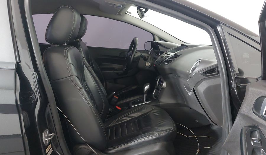 Ford Fiesta SE HATCH Hatchback 2015