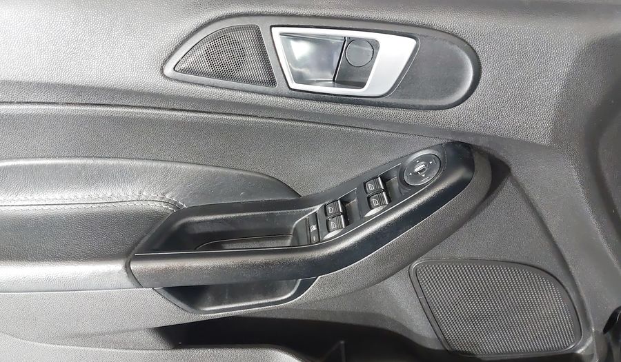 Ford Fiesta SE HATCH Hatchback 2015