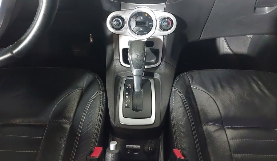 Ford Fiesta SE HATCH Hatchback 2015