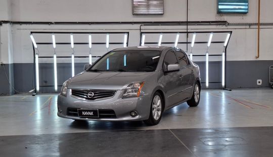 Nissan • Sentra