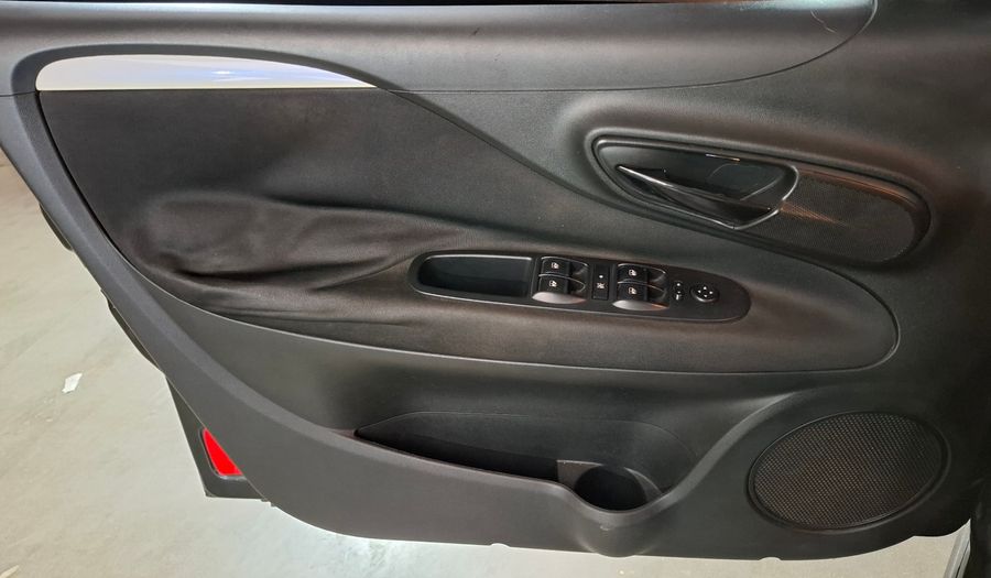 Fiat Punto 1.6 16V SPORTING 5P Hatchback 2013