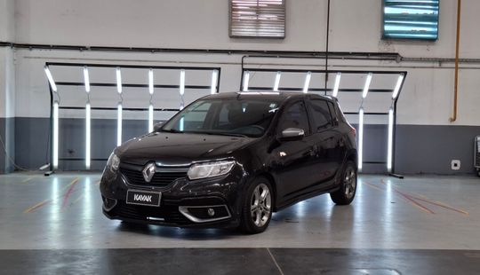Renault • Sandero