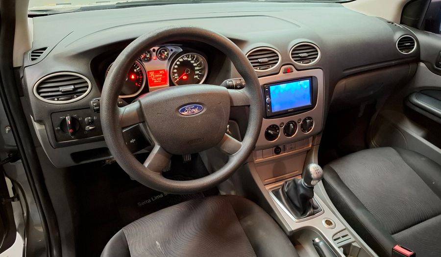 Ford Focus Ii 1.6 TREND Hatchback 2013