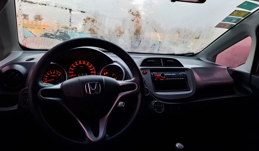 Honda Fit 1.4 LX MT Hatchback 2010