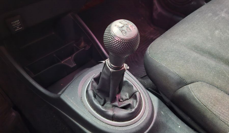 Honda Fit 1.4 LX MT Hatchback 2010