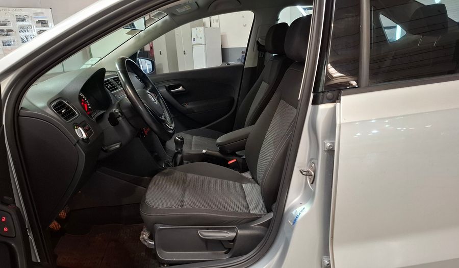 Volkswagen Polo 1.6 COMFORTLINE Sedan 2018