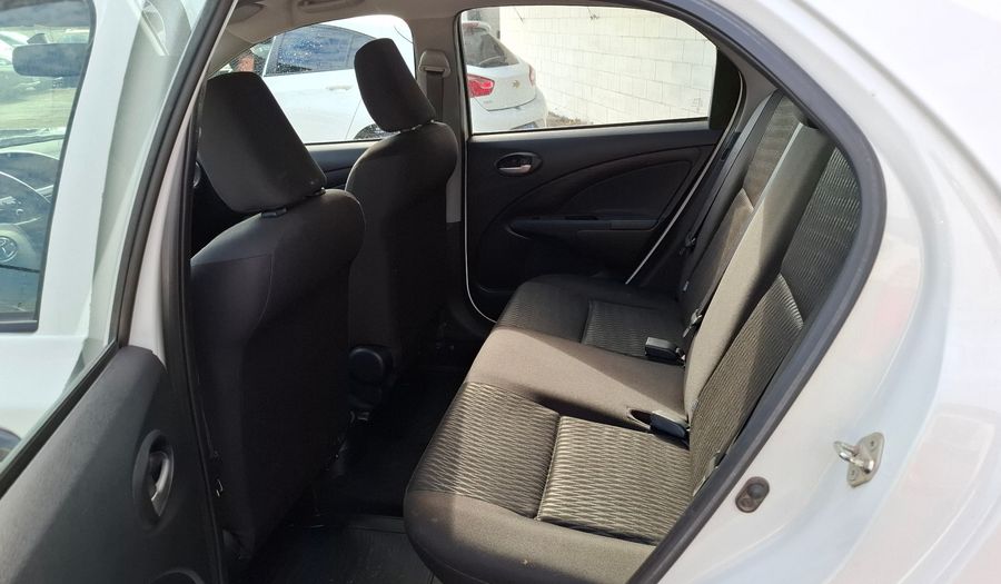 Toyota Etios 1.5 X Sedan 2020