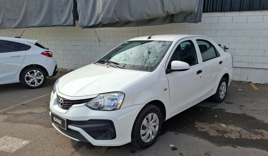 Toyota Etios 1.5 X Sedan 2020