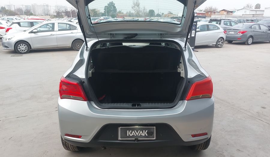 Chevrolet Onix 1.4 LT Hatchback 2020