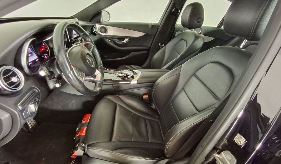 Mercedes Benz Clase C 2.0 300 AUTO Sedan 2017